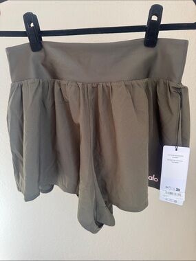 ALO Yoga Olive Green Victory Running Short